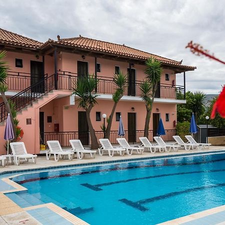 Julias Apartments Laganas Luaran gambar