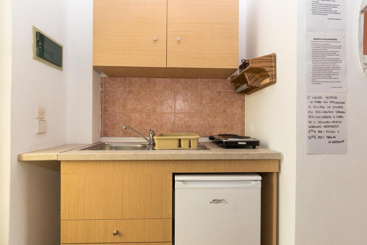 Julias Apartments Laganas Luaran gambar